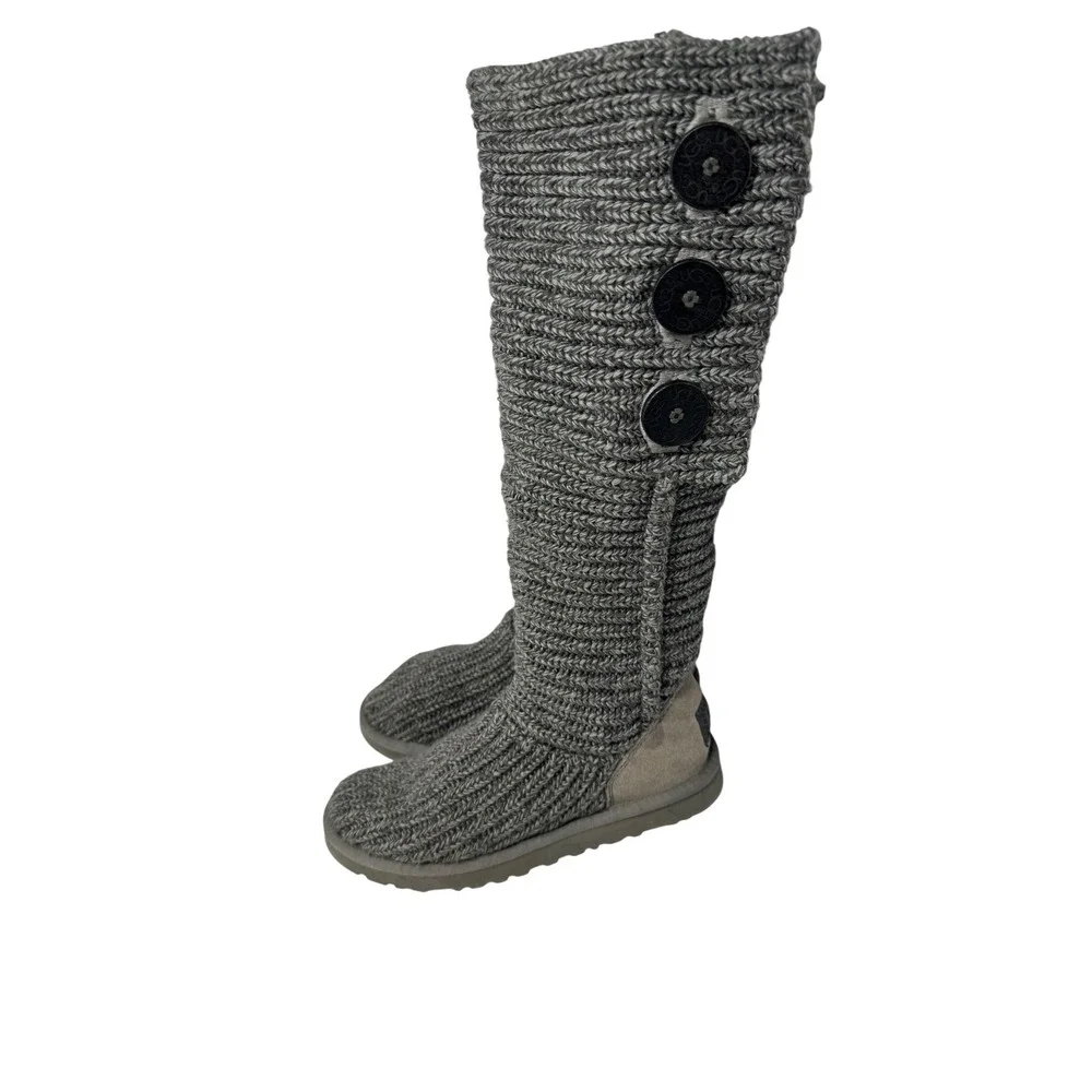 🤑UGG Australia 🩶🩷Y2k pop star ⭐️ Classic Cardy Grey Knit Button Boots  Size 6